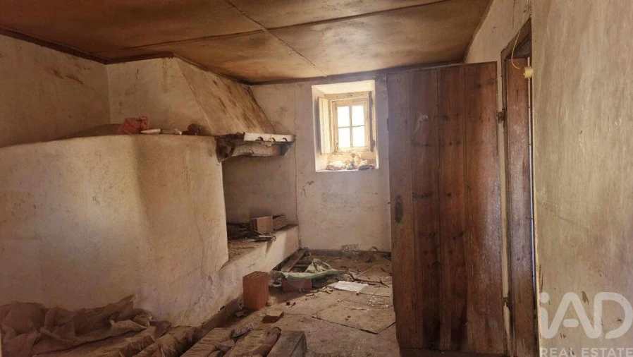 Moradia T3 para Venda em Alqueidão da Serra Foto 20