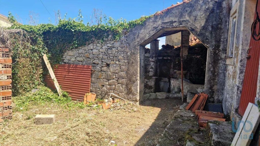 Moradia T3 para Venda em Alqueidão da Serra Foto 2