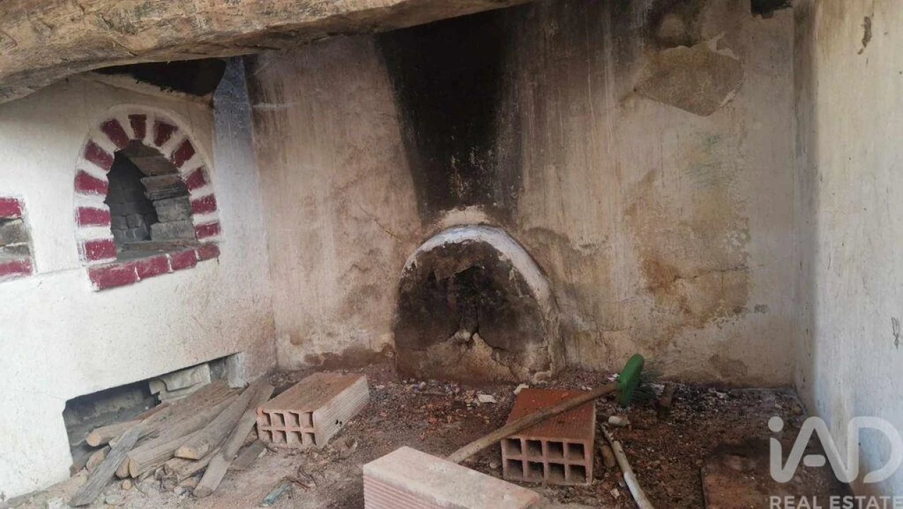 Moradia T3 para Venda em Alqueidão da Serra Foto 18