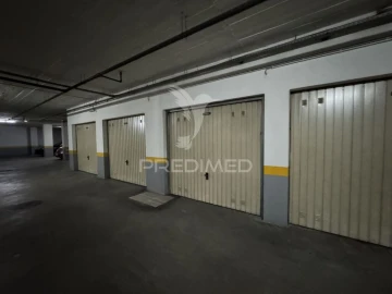 Apartamento T3 para Venda em Ramada e Caneças