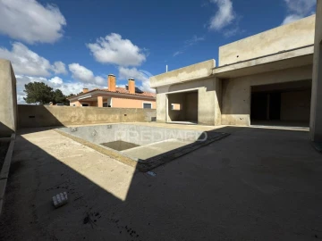 Moradia T5 para Venda em Azeitão (São Lourenço e São Simão)