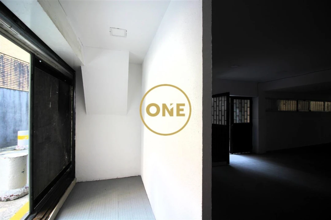 Loja para Venda em Vila Nova de Famalicão e Calendário Foto 2