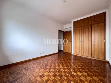 Apartamento T3 para Venda em São Vitor (Braga)
