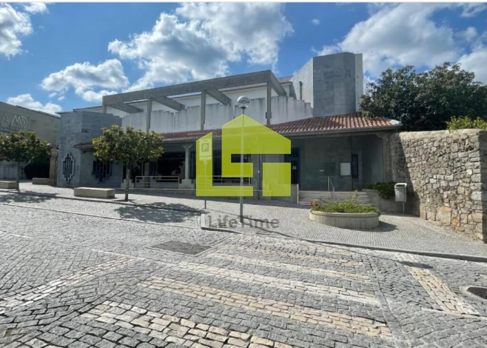 Prédio para Venda em Aguiar da Beira e Coruche