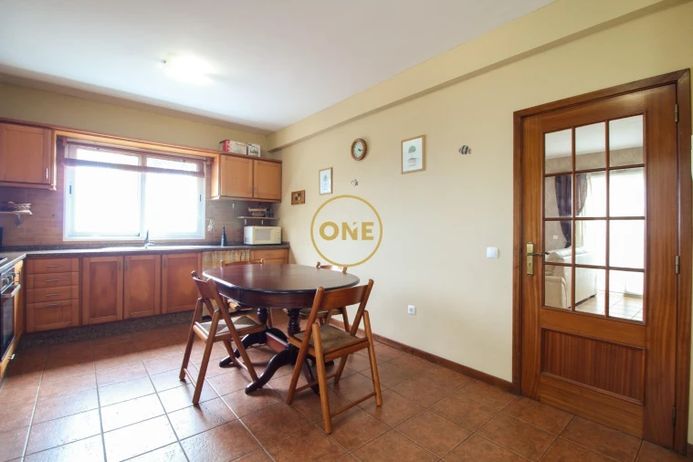 Moradia T2 para Venda em Funchal (São Pedro) Foto 6