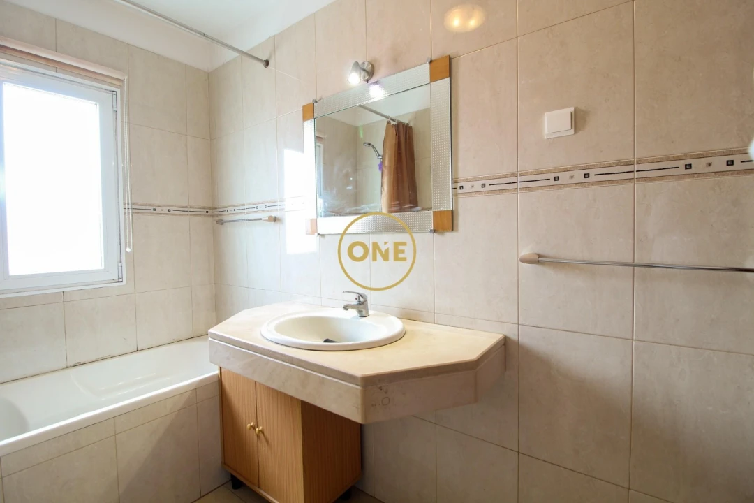 Moradia T2 para Venda em Funchal (São Pedro) Foto 41