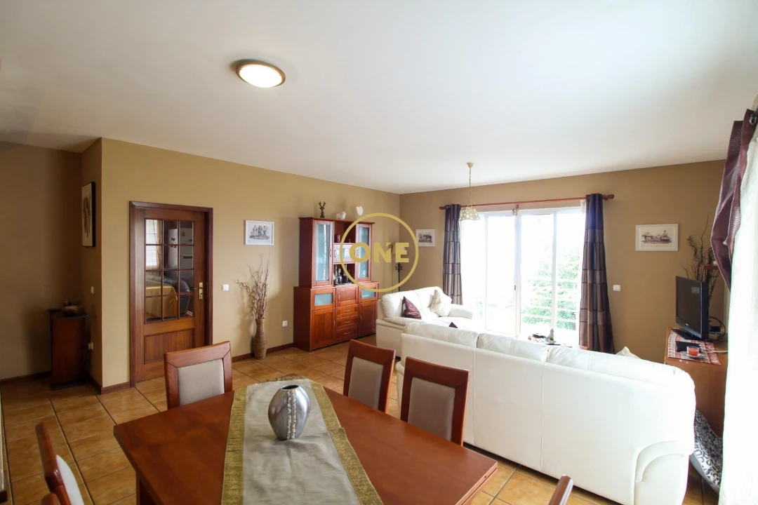 Moradia T2 para Venda em Funchal (São Pedro) Foto 3