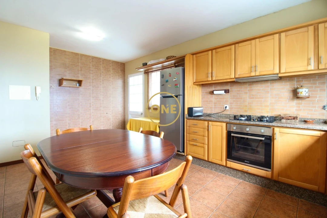 Moradia T2 para Venda em Funchal (São Pedro) Foto 8