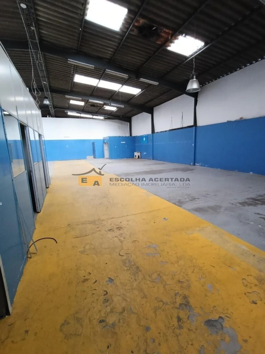 Armazém para Arrendamento em São Mamede de Infesta e Senhora da Hora Foto 1