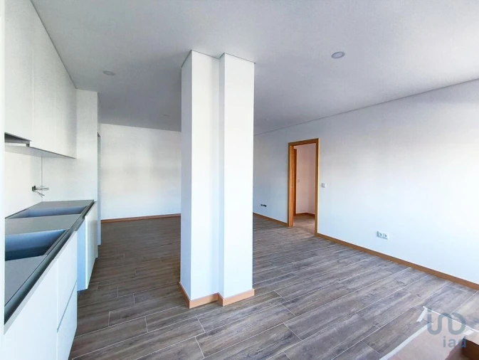 Apartamento T2 para Venda em Darque Foto 2