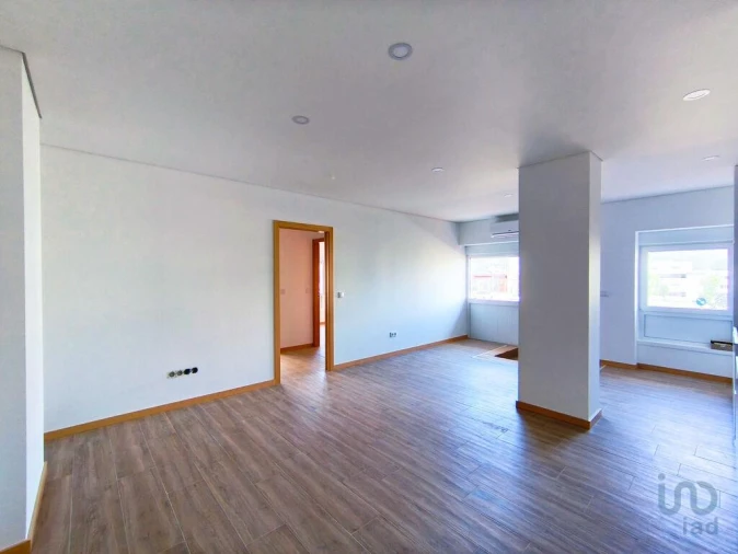 Apartamento T2 para Venda em Darque Foto 3