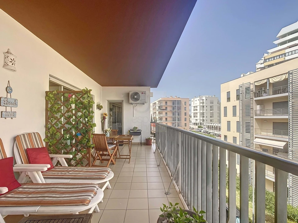 Apartamento T1 para Venda em Armação de Pera Foto 3