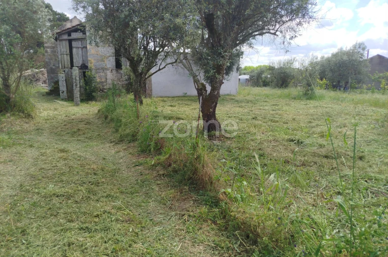 Moradia T2 para Venda em Oliveira do Conde Foto 26