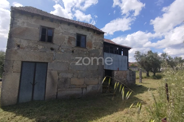 Moradia T2 para Venda em Oliveira do Conde Foto 3