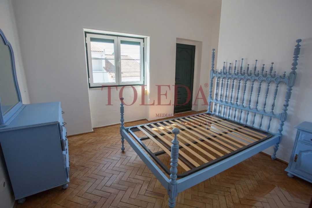 Moradia T5 para Venda em Golegã Foto 11