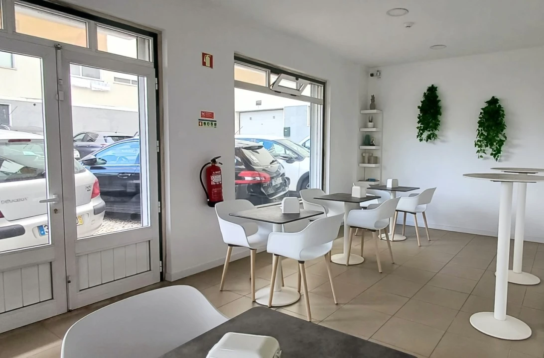 Loja para Venda em Póvoa de Santa Iria e Forte da Casa Foto 6