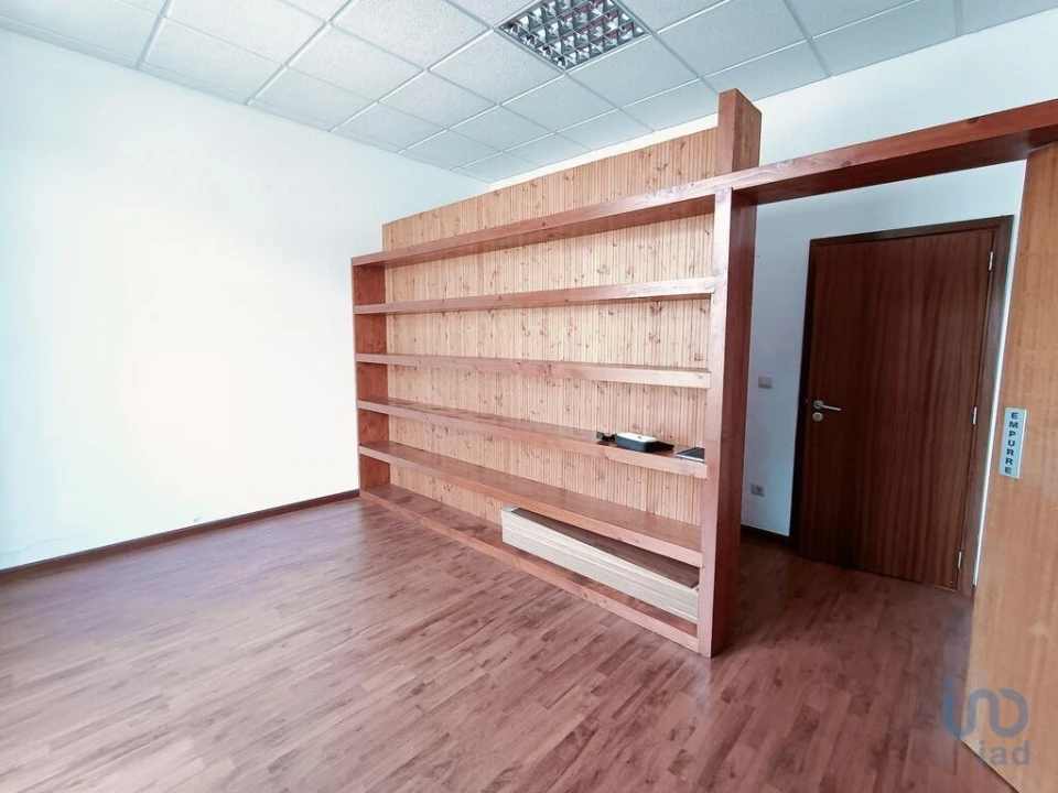 Negócio para Venda em Subportela, Deocriste e Portela Susã Foto 3