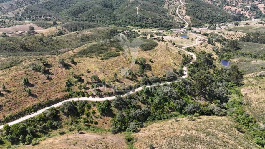 Terreno para Venda em Santana da Serra Foto 18