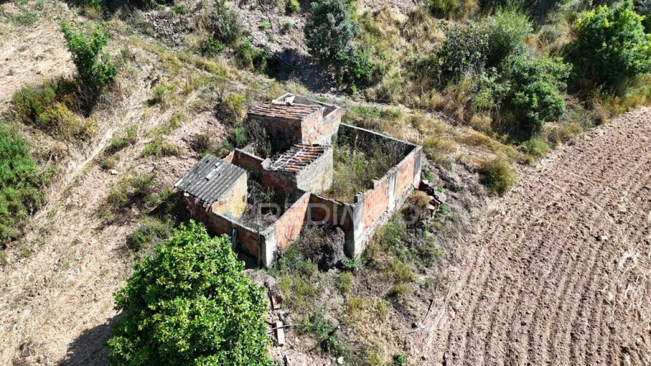 Terreno para Venda em Santana da Serra Foto 6