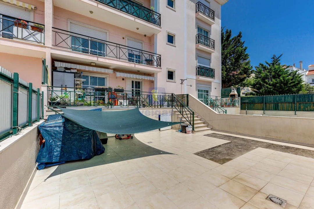 Apartamento T2 para Venda em Casal de Cambra Foto 22