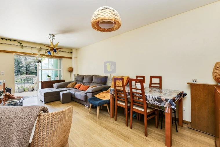 Apartamento T2 para Venda em Casal de Cambra Foto 9