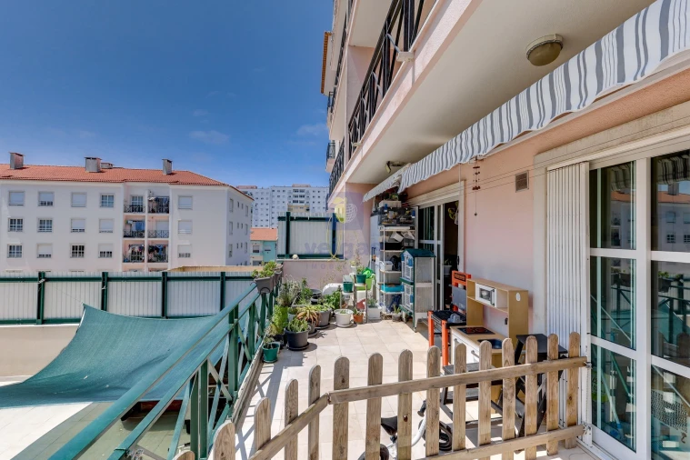 Apartamento T2 para Venda em Casal de Cambra Foto 5