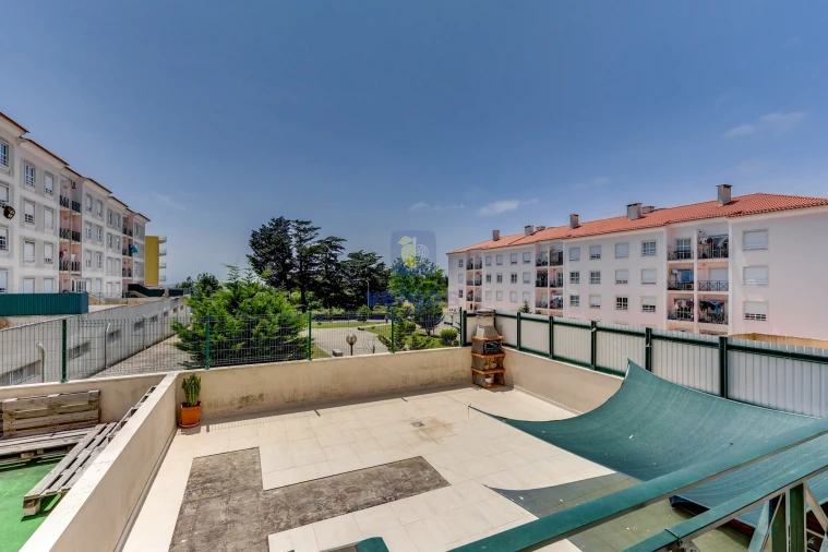 Apartamento T2 para Venda em Casal de Cambra Foto 19