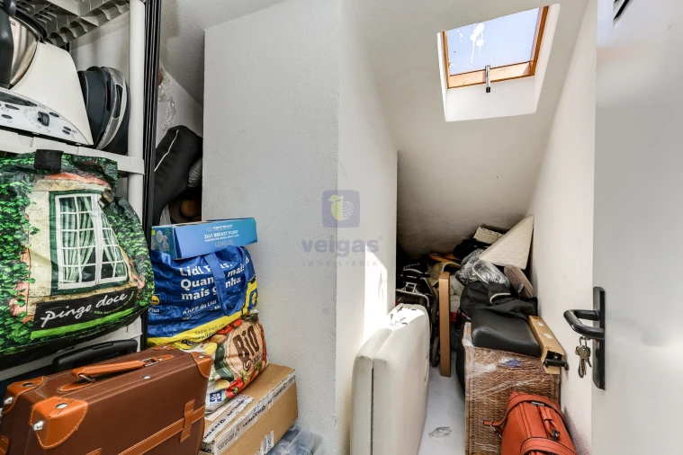 Apartamento T2 para Venda em Casal de Cambra Foto 25