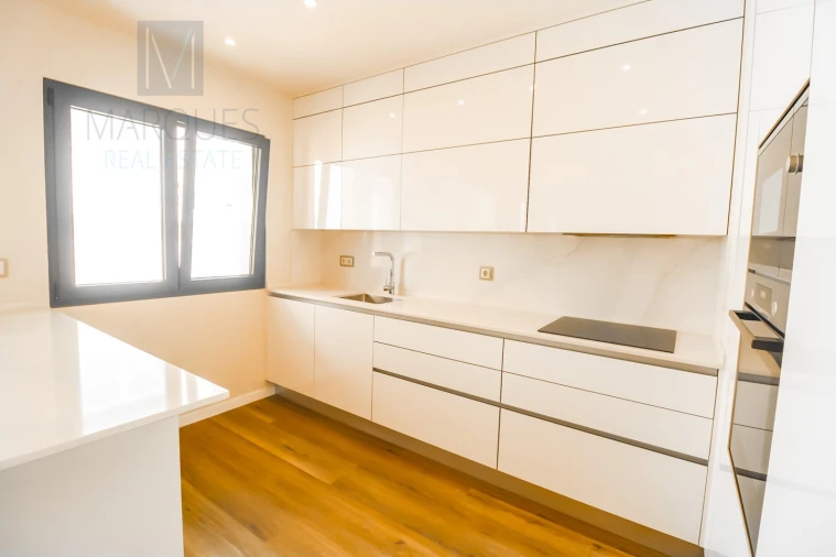 Apartamento T4 para Venda em Almada, Cova da Piedade, Pragal e Cacilhas Foto 9