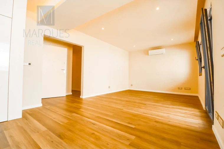 Apartamento T4 para Venda em Almada, Cova da Piedade, Pragal e Cacilhas Foto 12