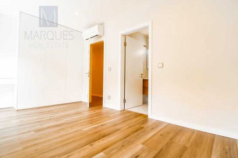 Apartamento T4 para Venda em Almada, Cova da Piedade, Pragal e Cacilhas Foto 27