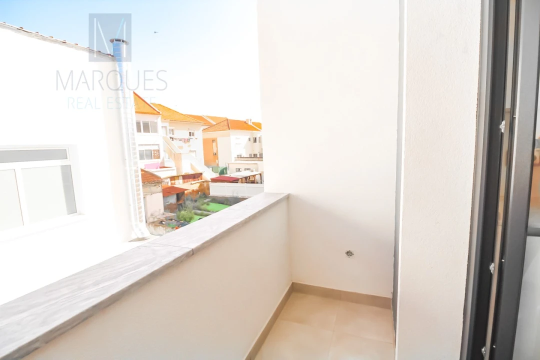 Apartamento T4 para Venda em Almada, Cova da Piedade, Pragal e Cacilhas Foto 5