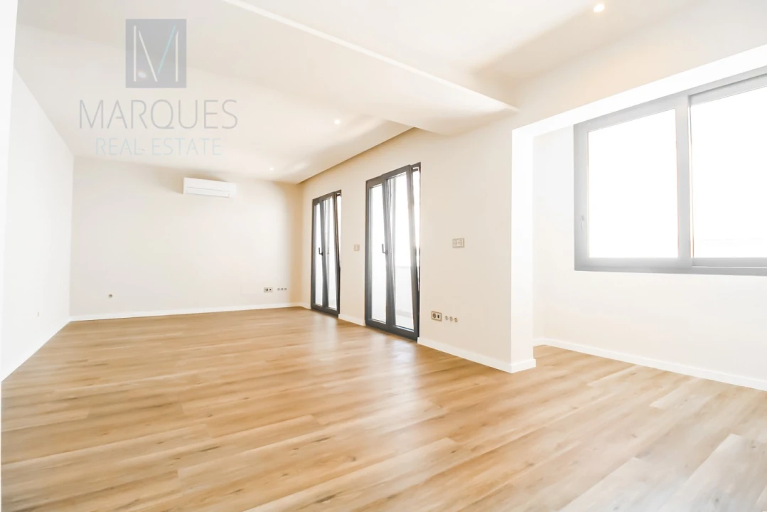 Apartamento T4 para Venda em Almada, Cova da Piedade, Pragal e Cacilhas Foto 10