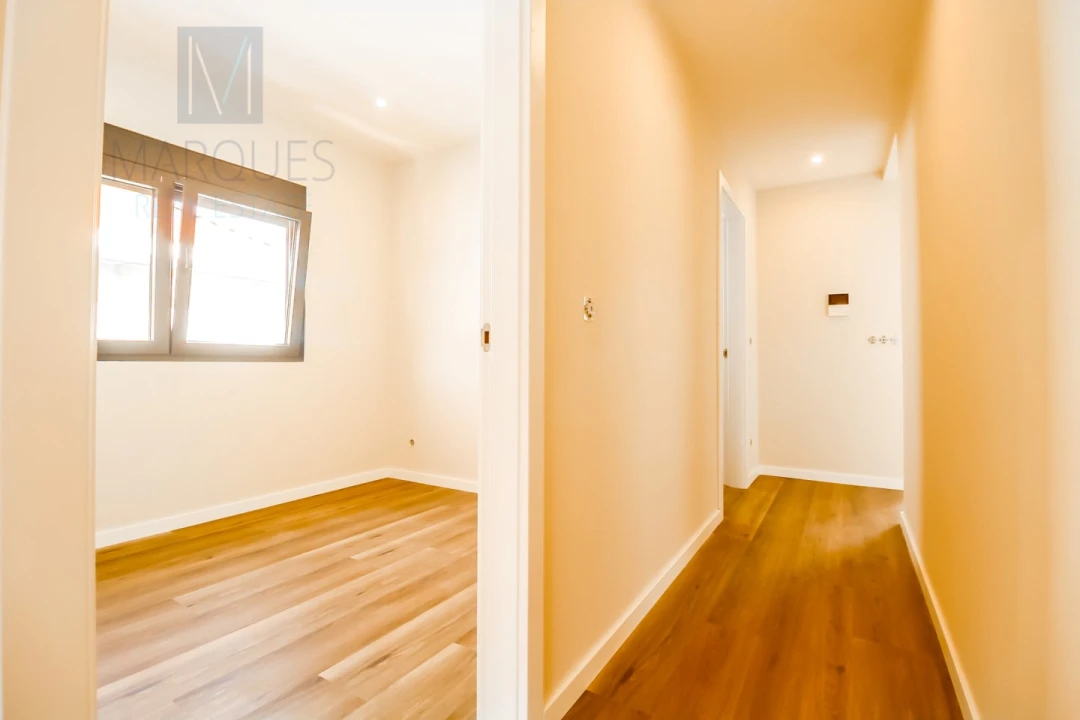 Apartamento T4 para Venda em Almada, Cova da Piedade, Pragal e Cacilhas Foto 13