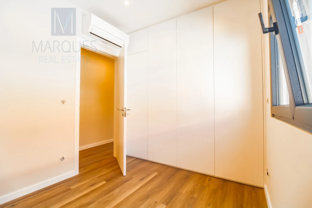 Apartamento T4 para Venda em Almada, Cova da Piedade, Pragal e Cacilhas Foto 14