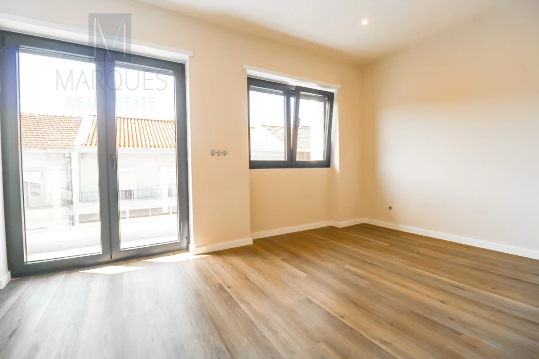Apartamento T4 para Venda em Almada, Cova da Piedade, Pragal e Cacilhas Foto 19