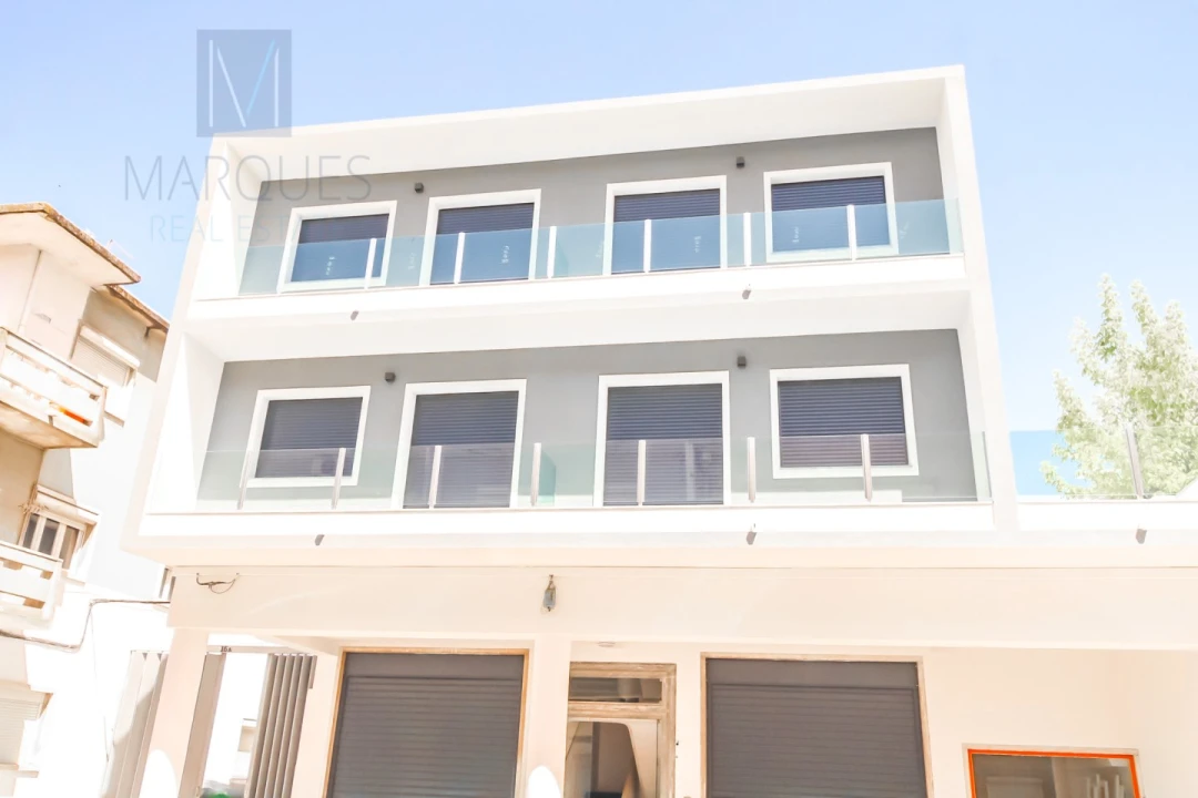 Apartamento T4 para Venda em Almada, Cova da Piedade, Pragal e Cacilhas Foto 31