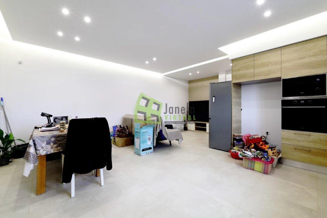 Moradia T4 para Venda em Alhos Vedros Foto 4