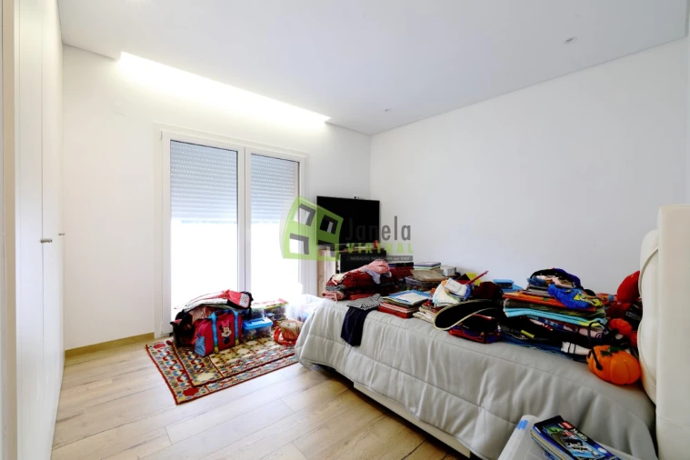 Moradia T4 para Venda em Alhos Vedros Foto 9