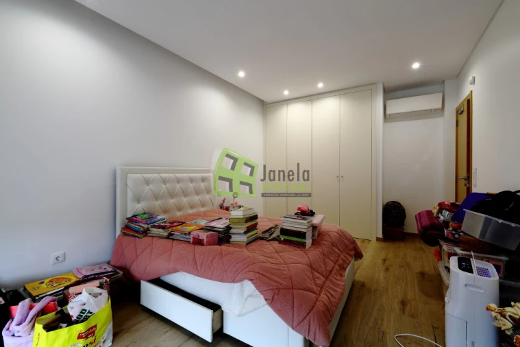 Moradia T4 para Venda em Alhos Vedros Foto 10