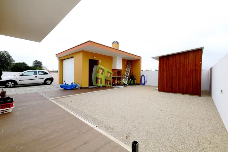 Moradia T4 para Venda em Alhos Vedros