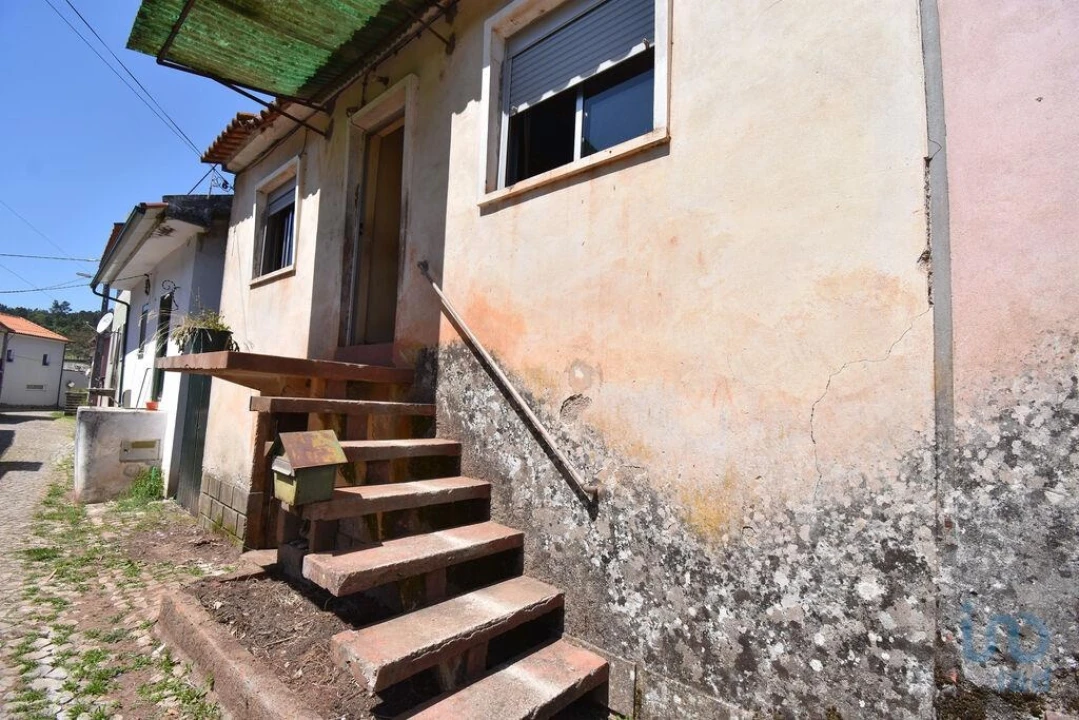 Moradia T2 para Venda em Podentes Foto 3