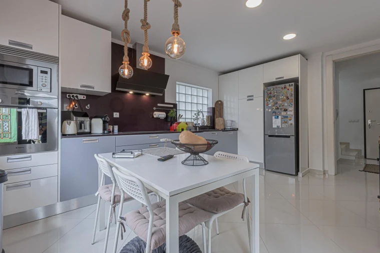 Moradia T4 para Venda em Santo Antonio da Charneca Foto 5