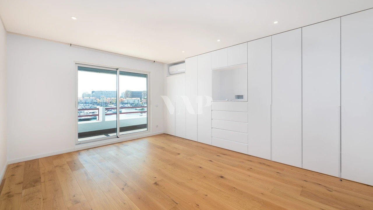 Apartamento T2 para Venda em Quarteira Foto 13