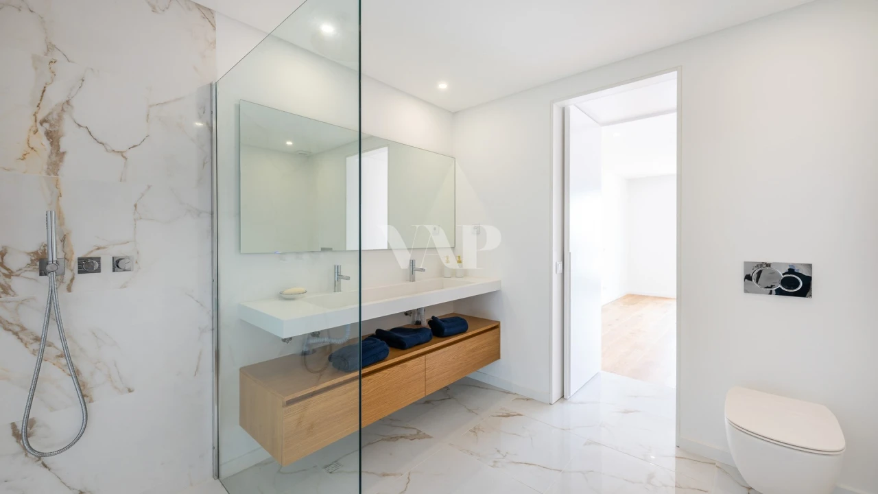Apartamento T2 para Venda em Quarteira Foto 16