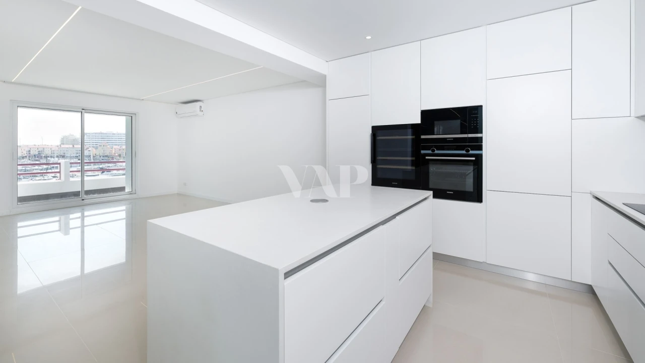 Apartamento T2 para Venda em Quarteira Foto 10