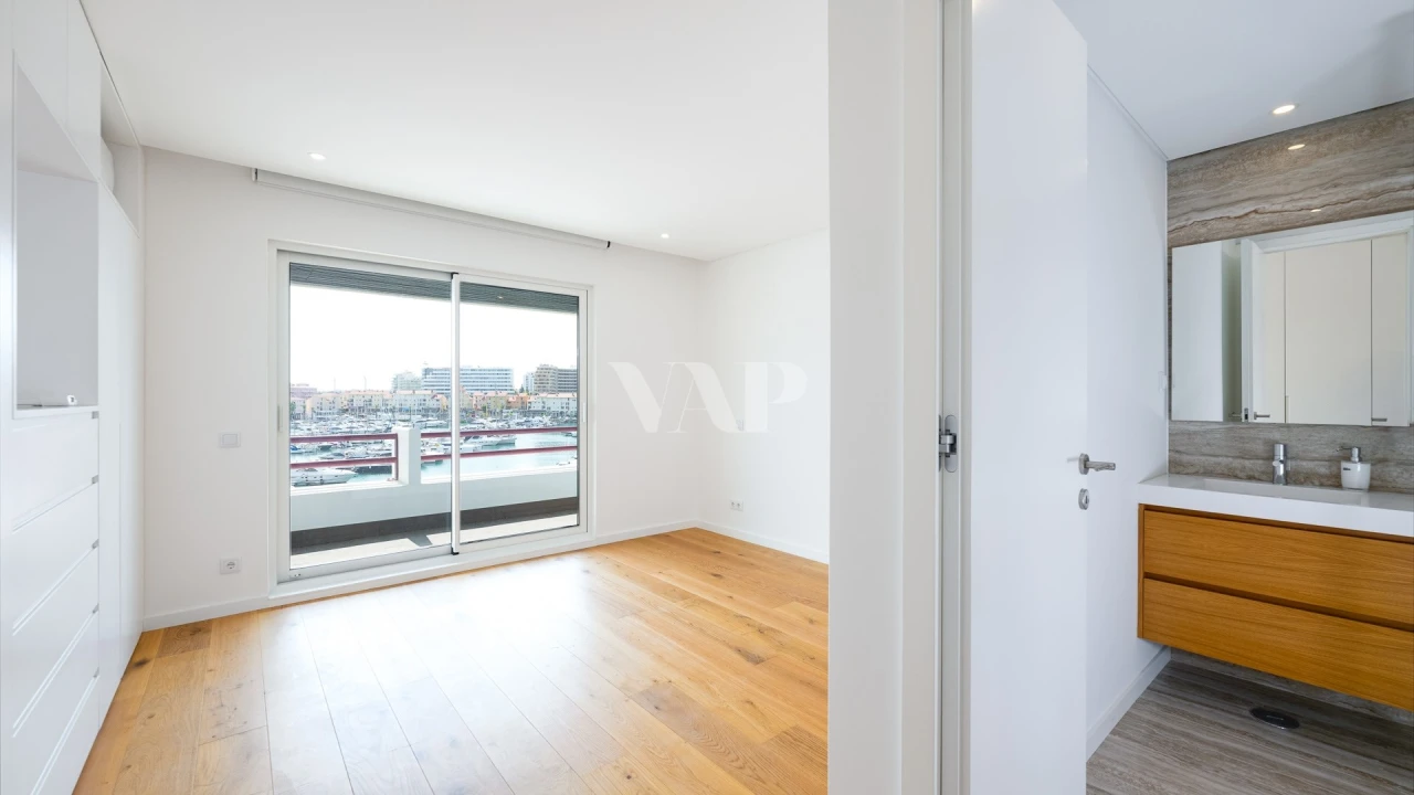 Apartamento T2 para Venda em Quarteira Foto 4