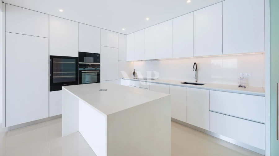 Apartamento T2 para Venda em Quarteira Foto 3