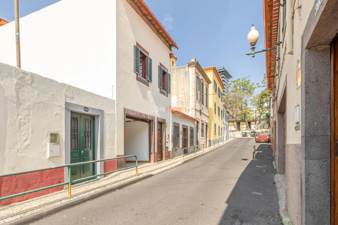 Moradia T4 para Venda em Funchal (São Pedro) Foto 37