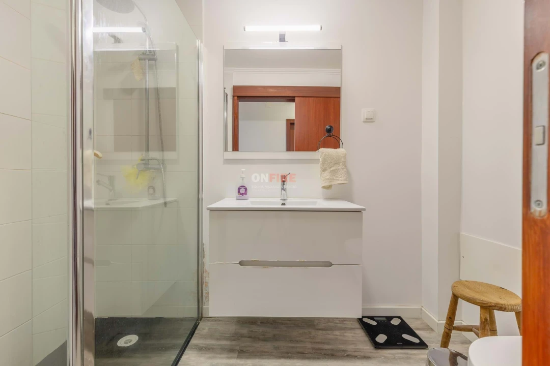 Moradia T4 para Venda em Funchal (São Pedro) Foto 24